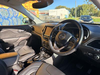 2020 Jeep Cherokee - Thumbnail