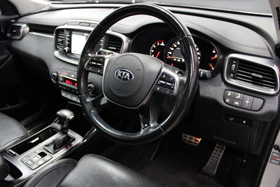 2018 Kia Sorento - Thumbnail