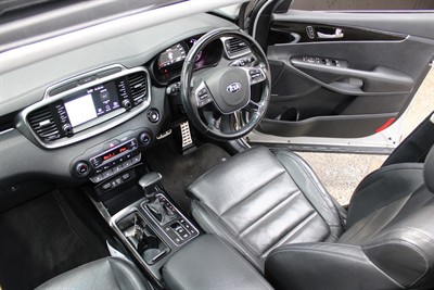 2018 Kia Sorento - Thumbnail