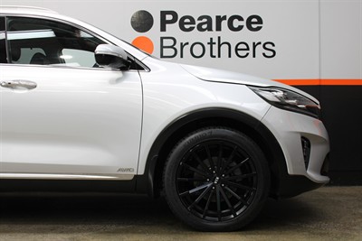 2018 Kia Sorento - Thumbnail