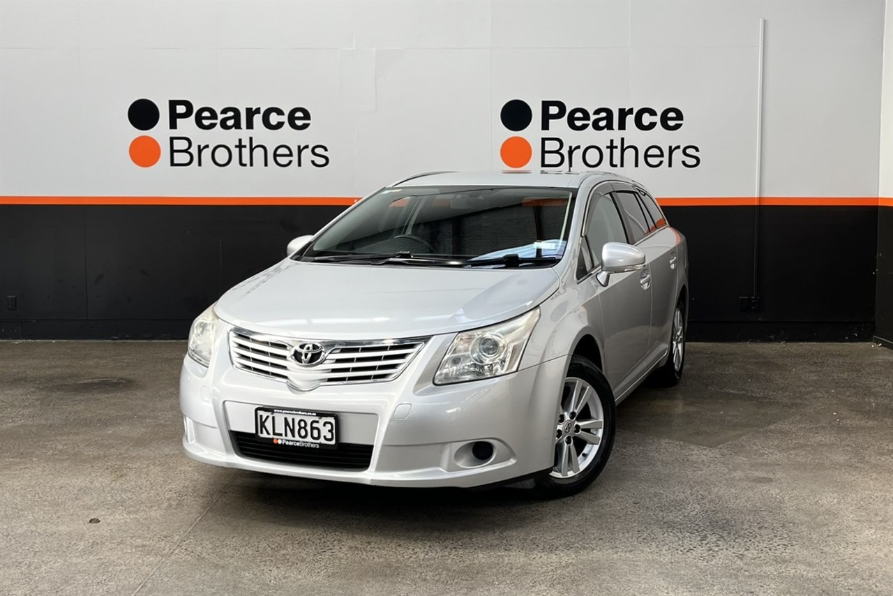 2012 Toyota AVENSIS