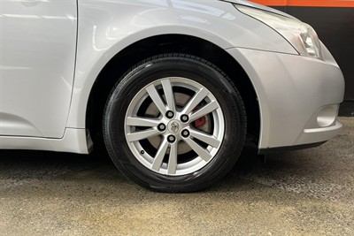 2012 Toyota AVENSIS - Thumbnail