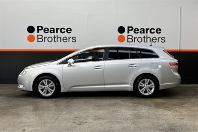 2012 Toyota AVENSIS - Thumbnail