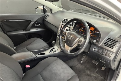 2012 Toyota AVENSIS - Thumbnail