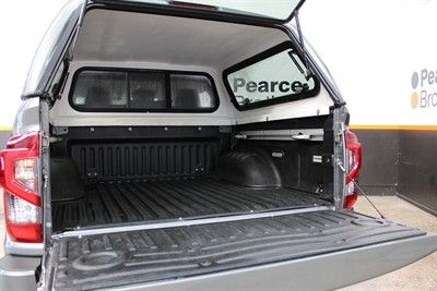 2021 Nissan Navara - Thumbnail