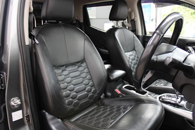 2021 Nissan Navara - Thumbnail