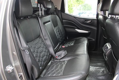 2021 Nissan Navara - Thumbnail