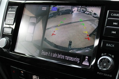 2021 Nissan Navara - Thumbnail