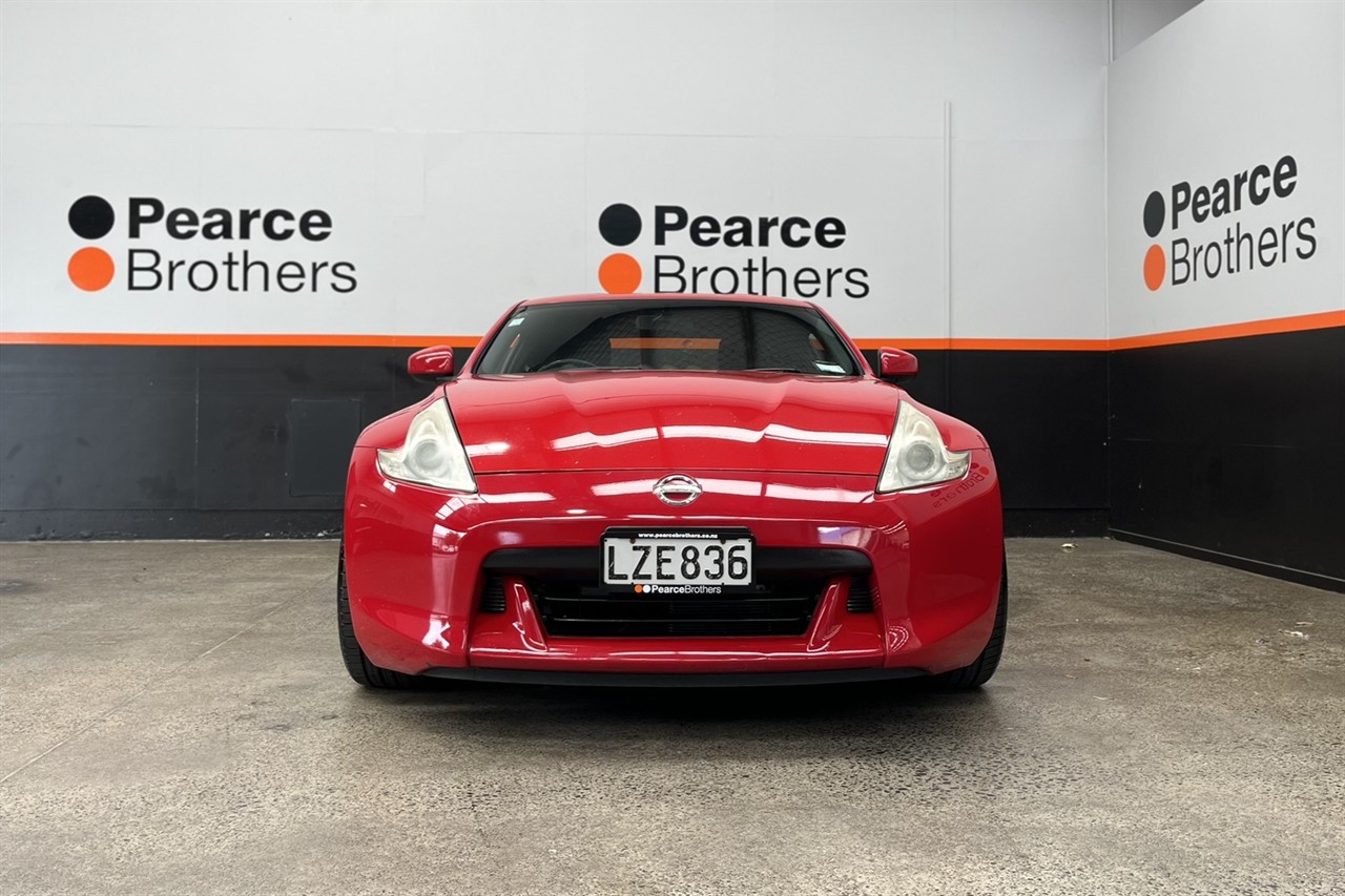 2010 Nissan Fairlady