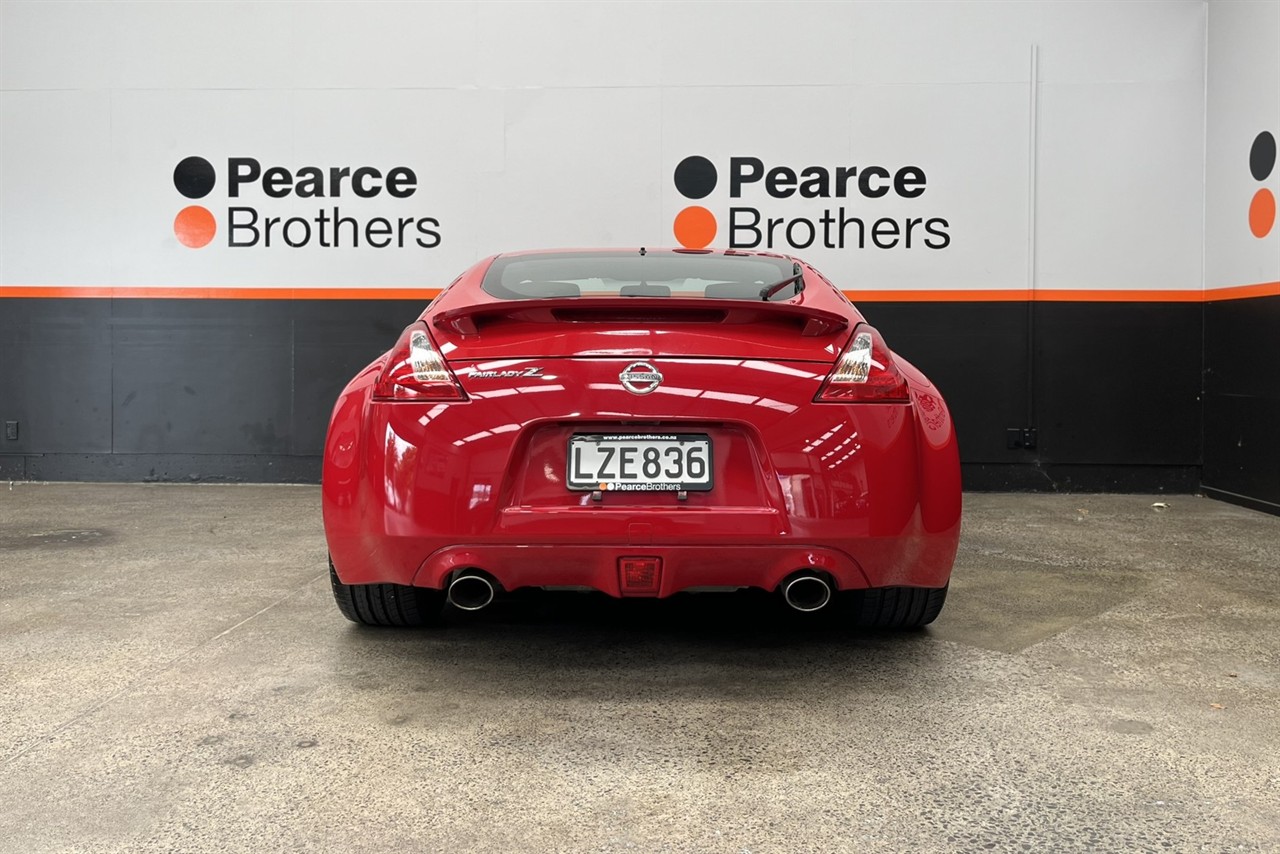 2010 Nissan Fairlady