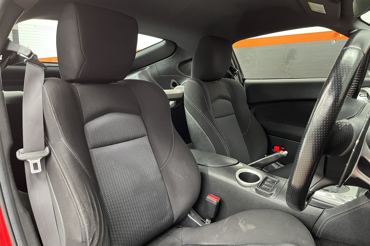 2010 Nissan Fairlady