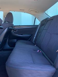 2004 Toyota Crown - Thumbnail