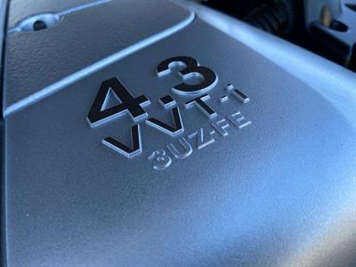 2004 Toyota Crown - Thumbnail