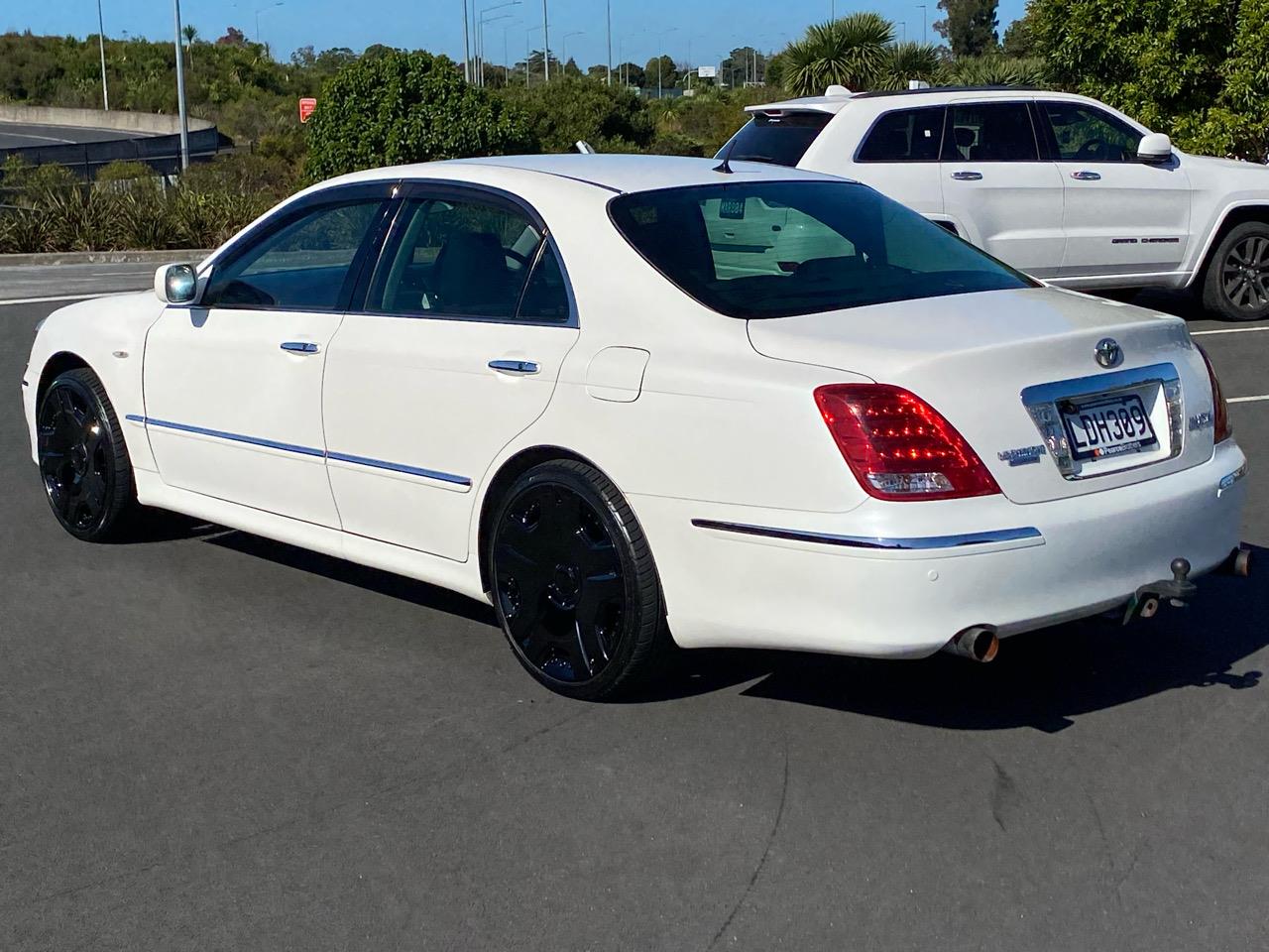 2004 Toyota Crown