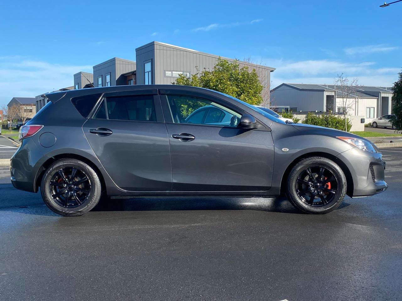 2012 Mazda Axela