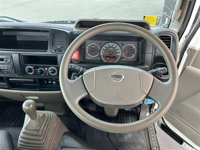 2008 Nissan Atlas - Thumbnail