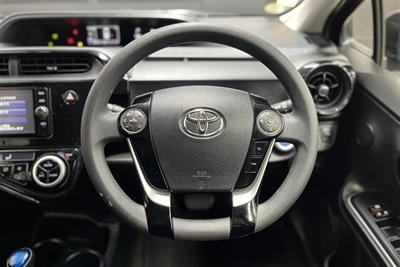 2017 Toyota Aqua - Thumbnail