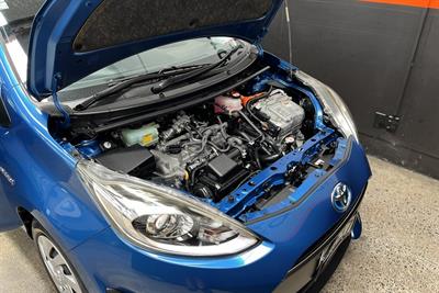 2017 Toyota Aqua - Thumbnail