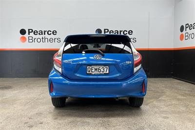 2017 Toyota Aqua - Thumbnail