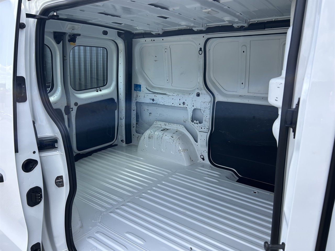 2022 Mitsubishi Express
