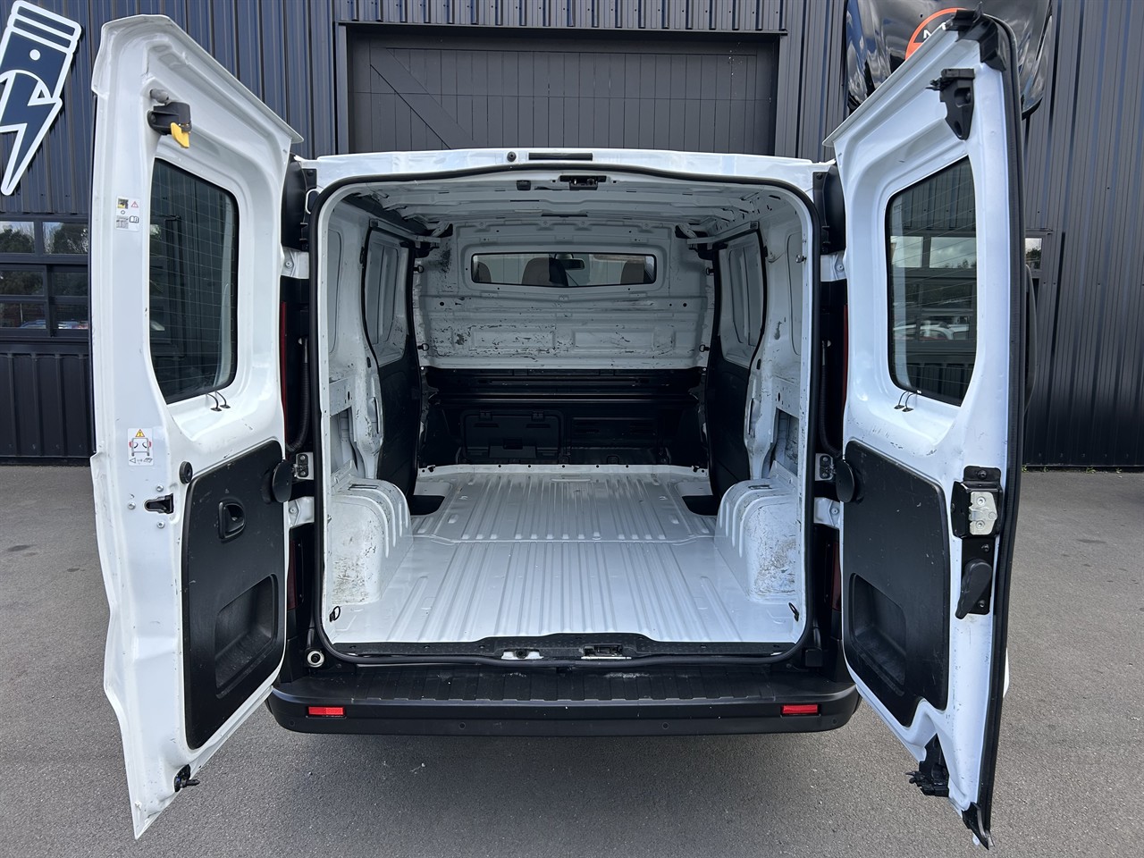 2022 Mitsubishi Express