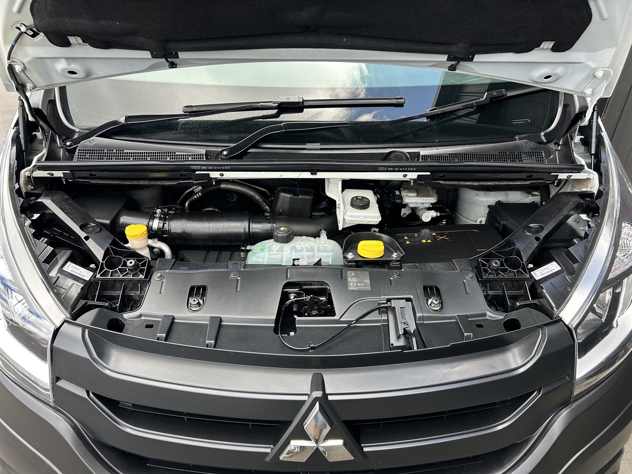 2022 Mitsubishi Express
