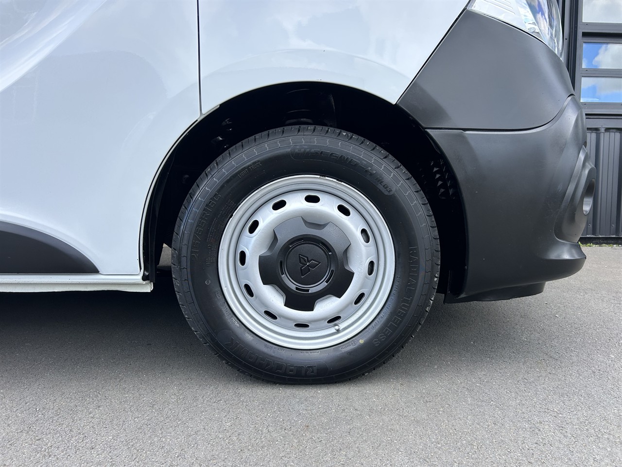 2022 Mitsubishi Express