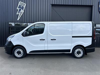 2022 Mitsubishi Express - Thumbnail