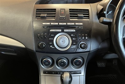 2010 Mazda Mazda3 - Thumbnail
