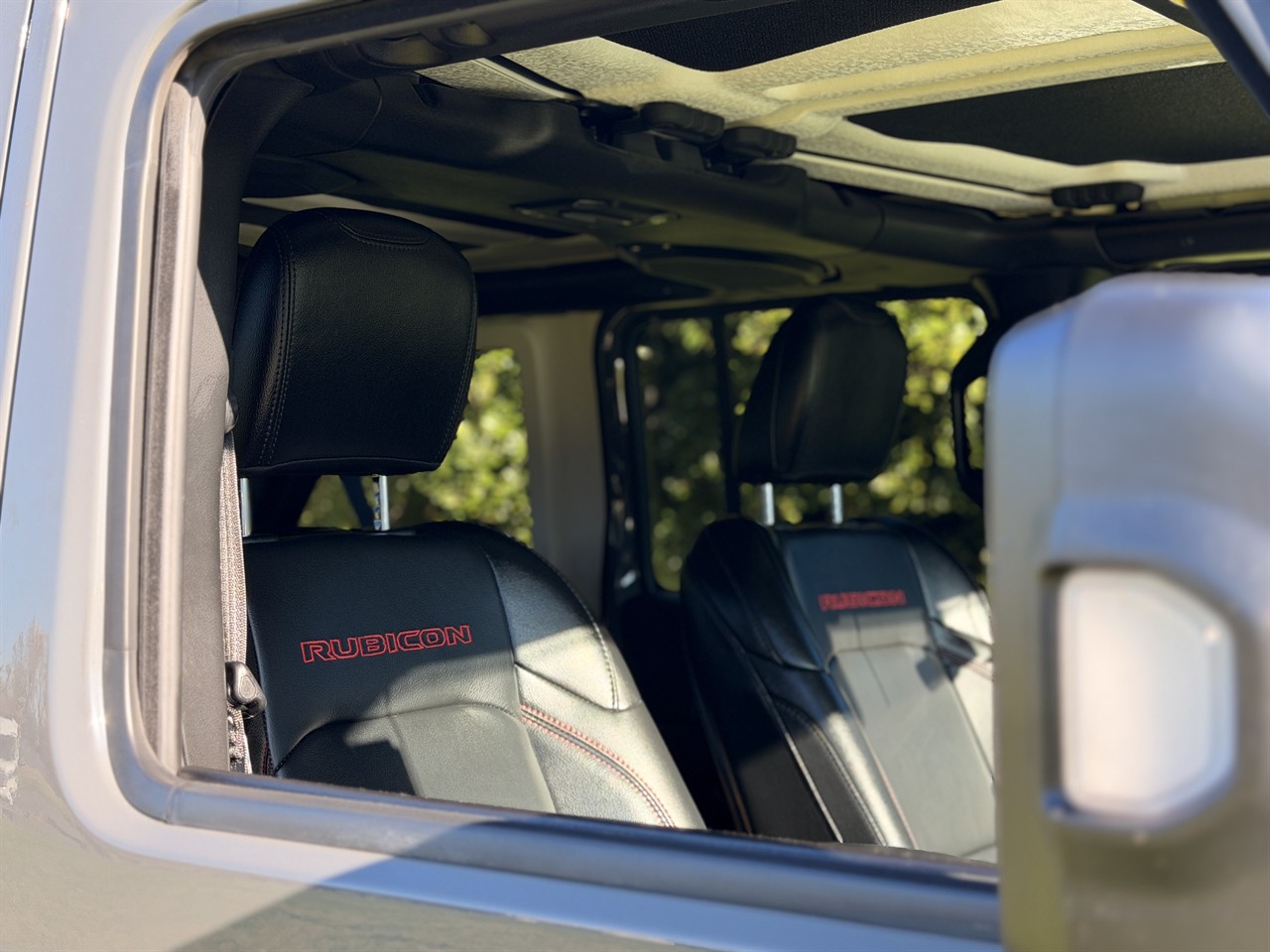 2020 Jeep WRANGLER