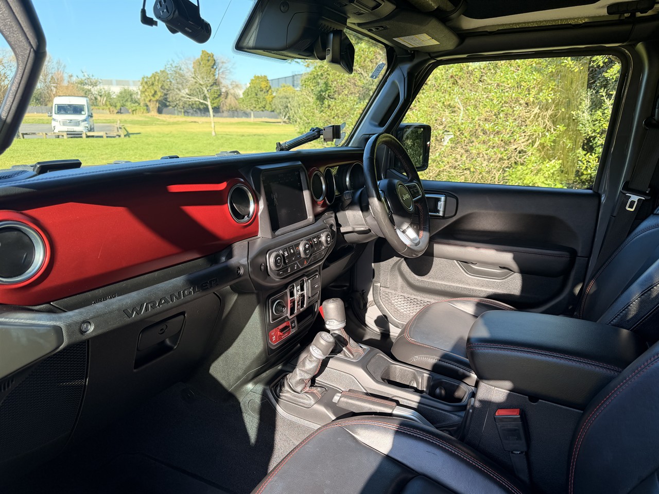 2020 Jeep WRANGLER