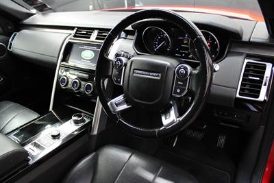 2017 Land Rover Discovery - Thumbnail