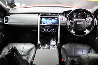 2017 Land Rover Discovery - Thumbnail