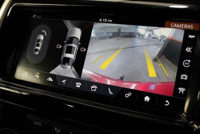 2017 Land Rover Discovery - Thumbnail
