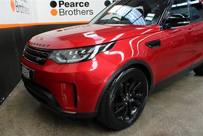 2017 Land Rover Discovery - Thumbnail