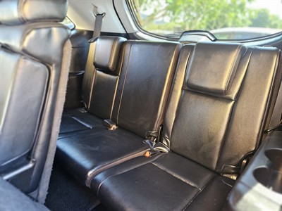 2017 Toyota Highlander - Thumbnail