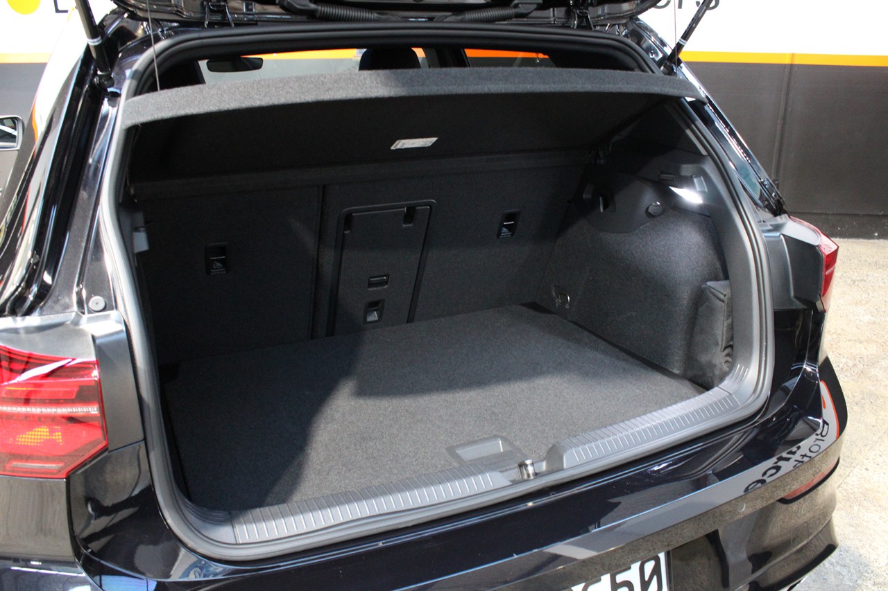 2022 Volkswagen GOLF