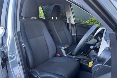 2014 Toyota RAV4 - Thumbnail