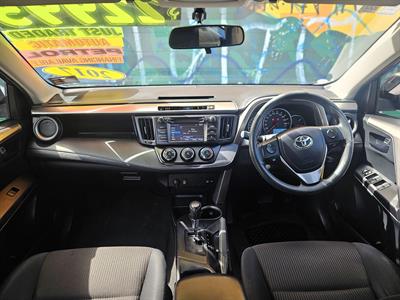 2017 Toyota RAV4 - Thumbnail