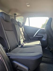 2017 Toyota RAV4 - Thumbnail