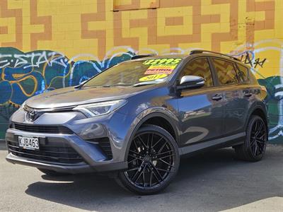2017 Toyota RAV4 - Thumbnail