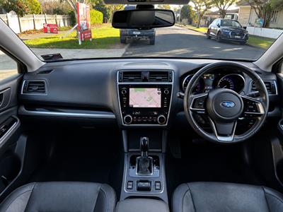 2018 Subaru Outback - Thumbnail