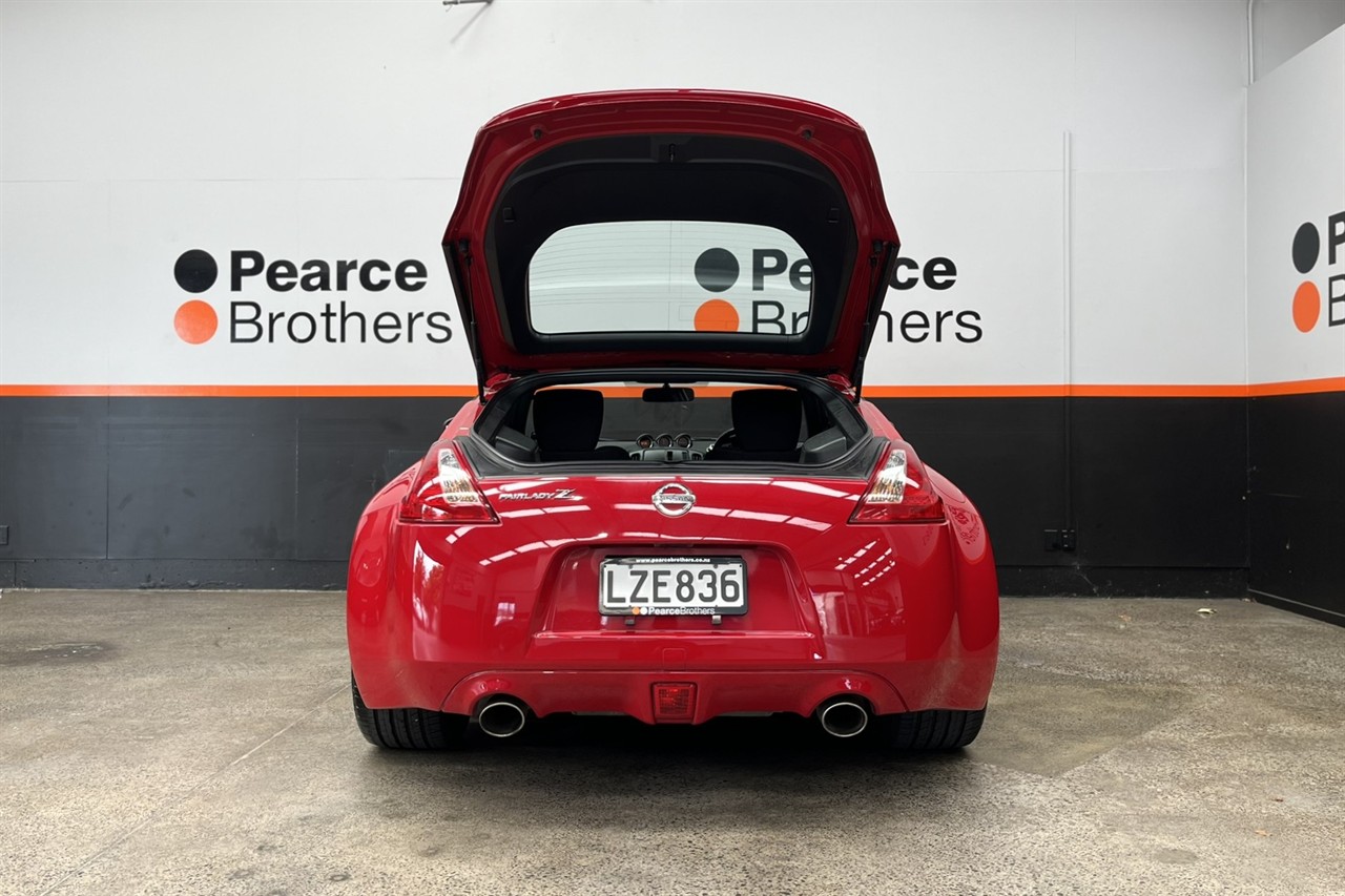 2010 Nissan Fairlady