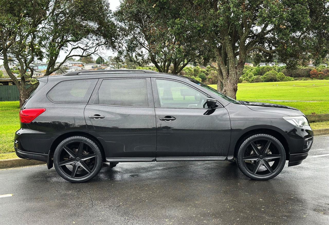 2017 Nissan Pathfinder