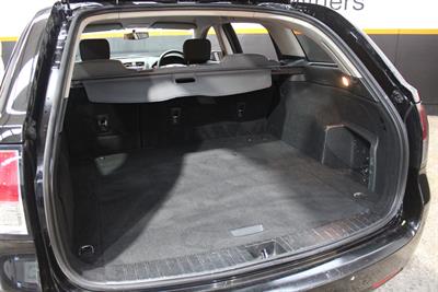 2011 Holden COMMODORE - Thumbnail