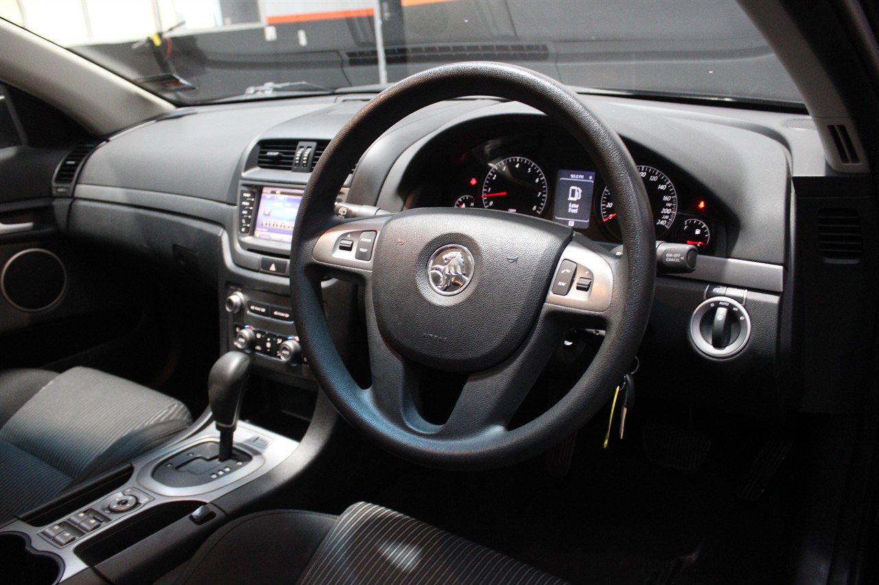 2011 Holden COMMODORE