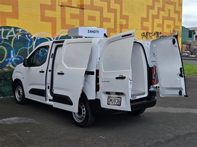 2024 Peugeot Partner - Thumbnail