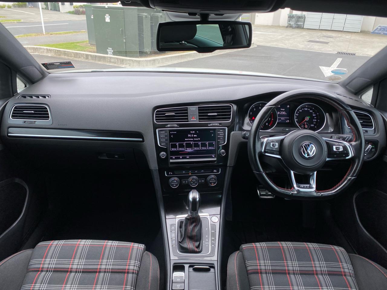 2016 Volkswagen Golf
