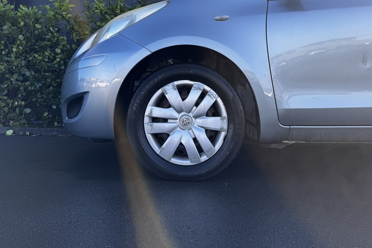 2009 Toyota YARIS