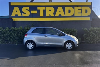 2009 Toyota YARIS - Thumbnail